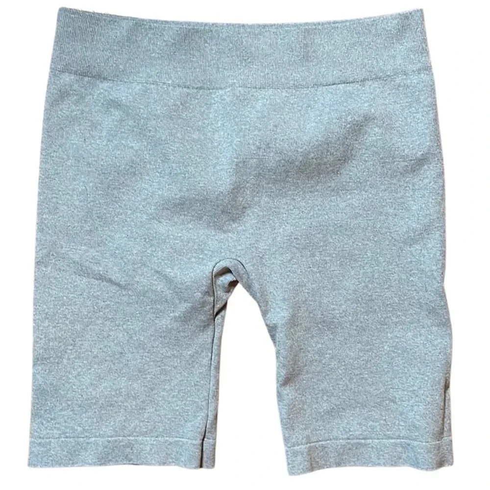 NWOT Free People Intimately Seamless Bike Short Heather Grey M/L NWOT